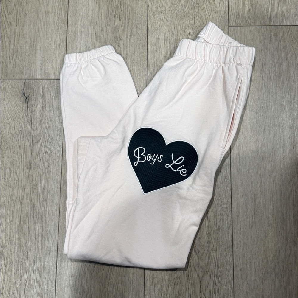 Boys Lie Charmer V2 Light Pink Embroidered Heart Joggers sweatpants Sz S Teens